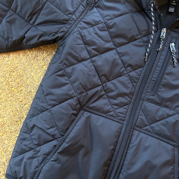 Patagonia Diamond Quilted Black Bomber Hooded Jacket - Picture 4 of 7